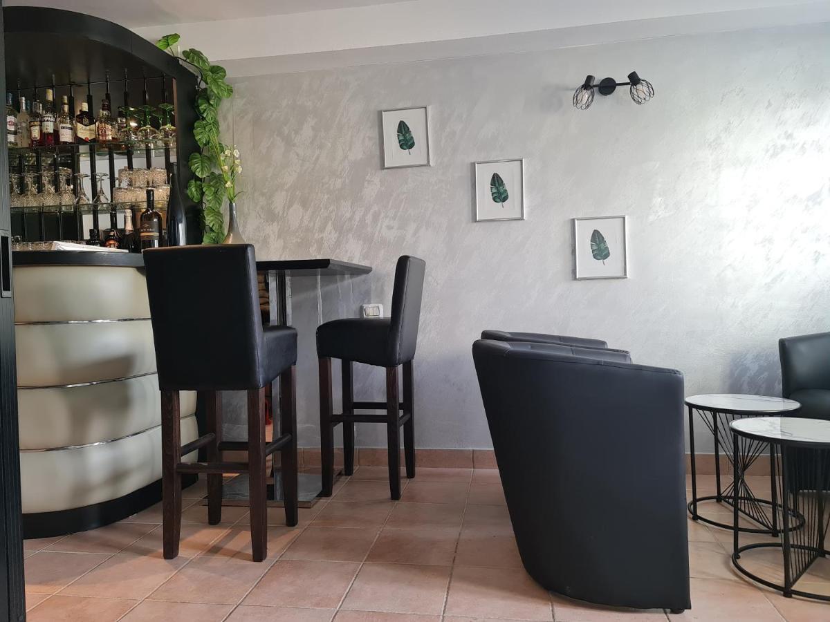 Garni Hotel Keltika Izola Exterior foto